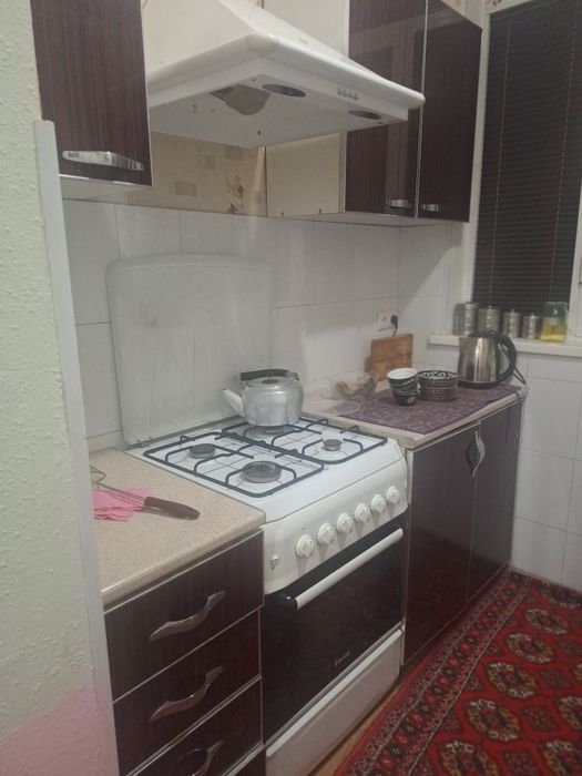 Квартира ижорага берилади 1этаж 2хоналик  Мезон маркет