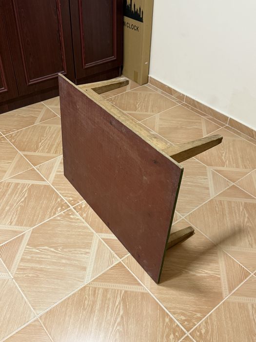 хонтахта, столик