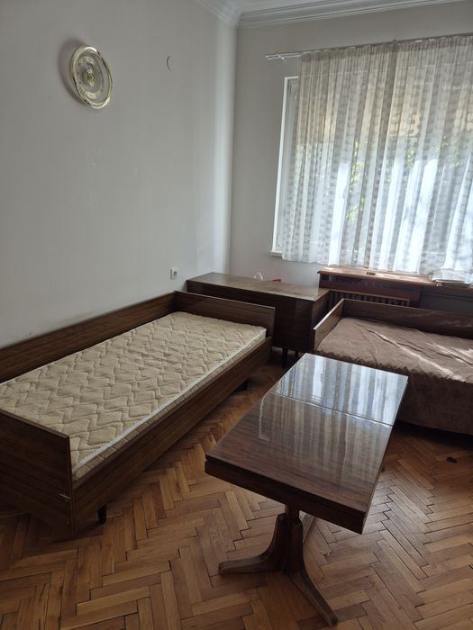 Подарявам обзавеждане за спалня