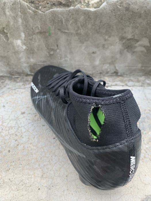 Футболни бутонки Nike Mercurial semi-professional