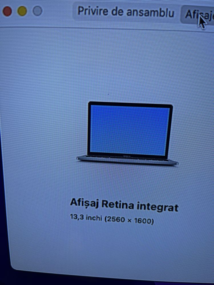 Macbook pro 2016 i5 doua nuclee , ecran defect
