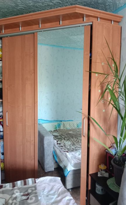 Угловой шифонер в отличном состоянии