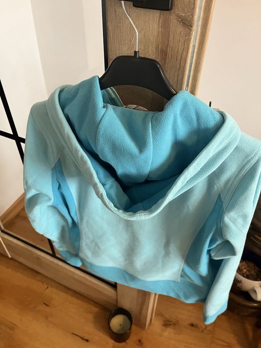 Hanorac Fleece North Face dama cu gluga. Stare foarte buna!