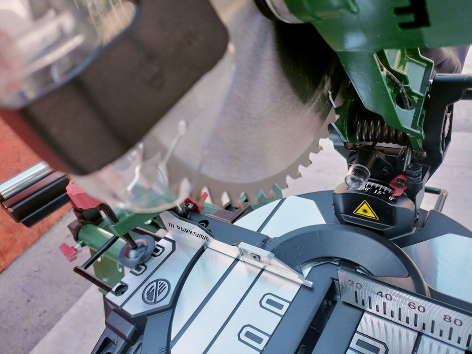 Fierastrau circular Parkside, PKS 1500 C4, 1500 W, cu laser