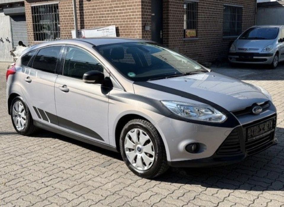 Ford Focus 1,6 benzina Ti Vct motorizare Top ( Nu Ecoboost)