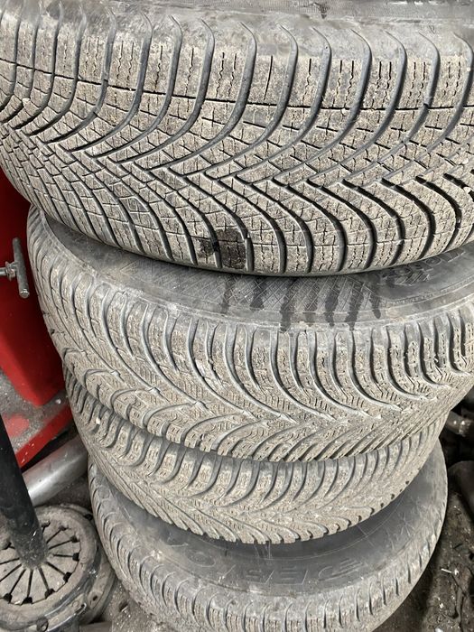 Продавам джанти 15 цола със зимни гуми за бмв 5х120