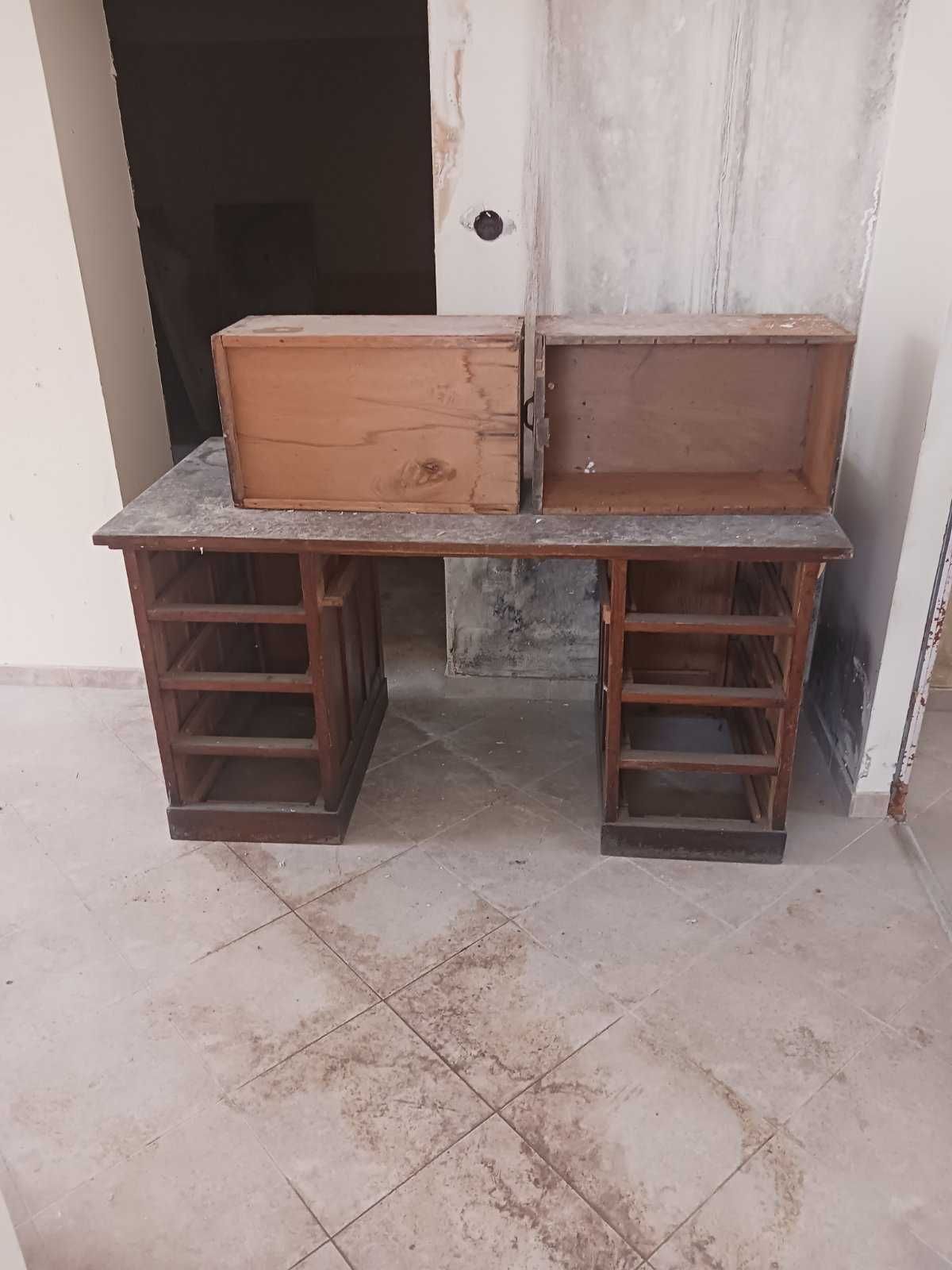Антикварни мебели