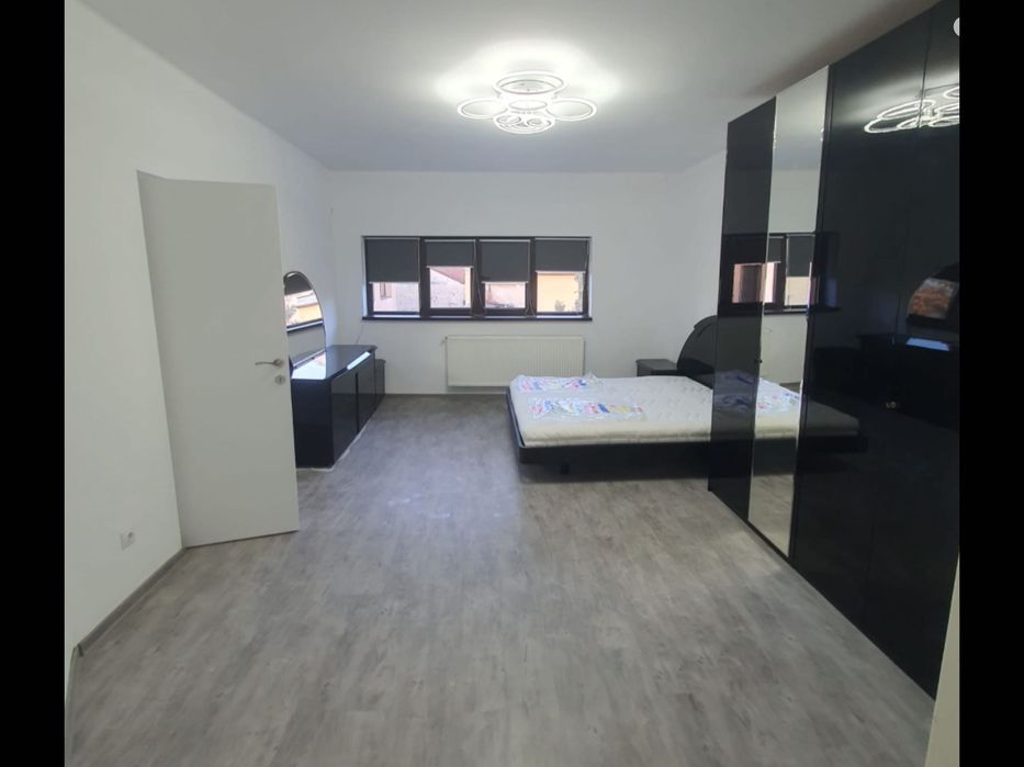 Duplex în vilă piața Victoriei 2+3+terasa intrări separate