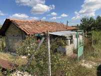 Парцел 1400 м2 с къща 35 кв