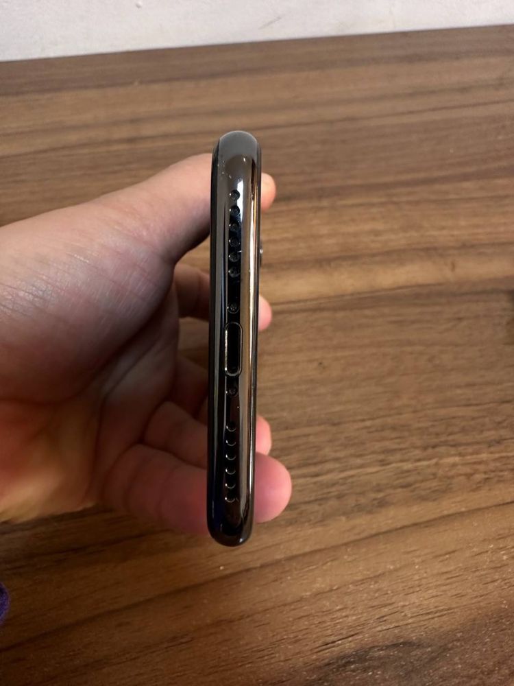 Iphone X sotiladi obmen bor 12 pro ga