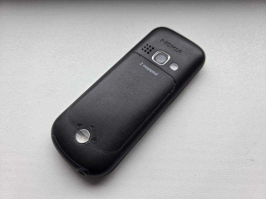 Nokia 3720 - telefon rezistent la socuri