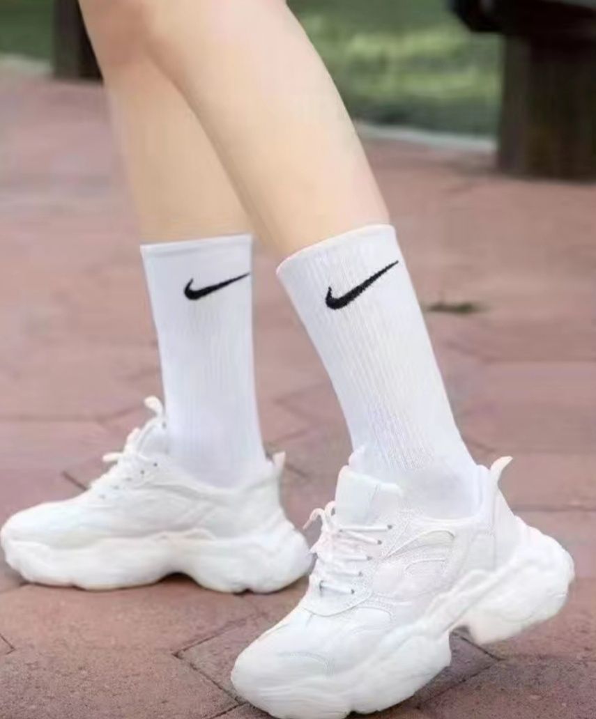 Легкие спортивные носки унисекс Nike Everyday для мужчин и женщин