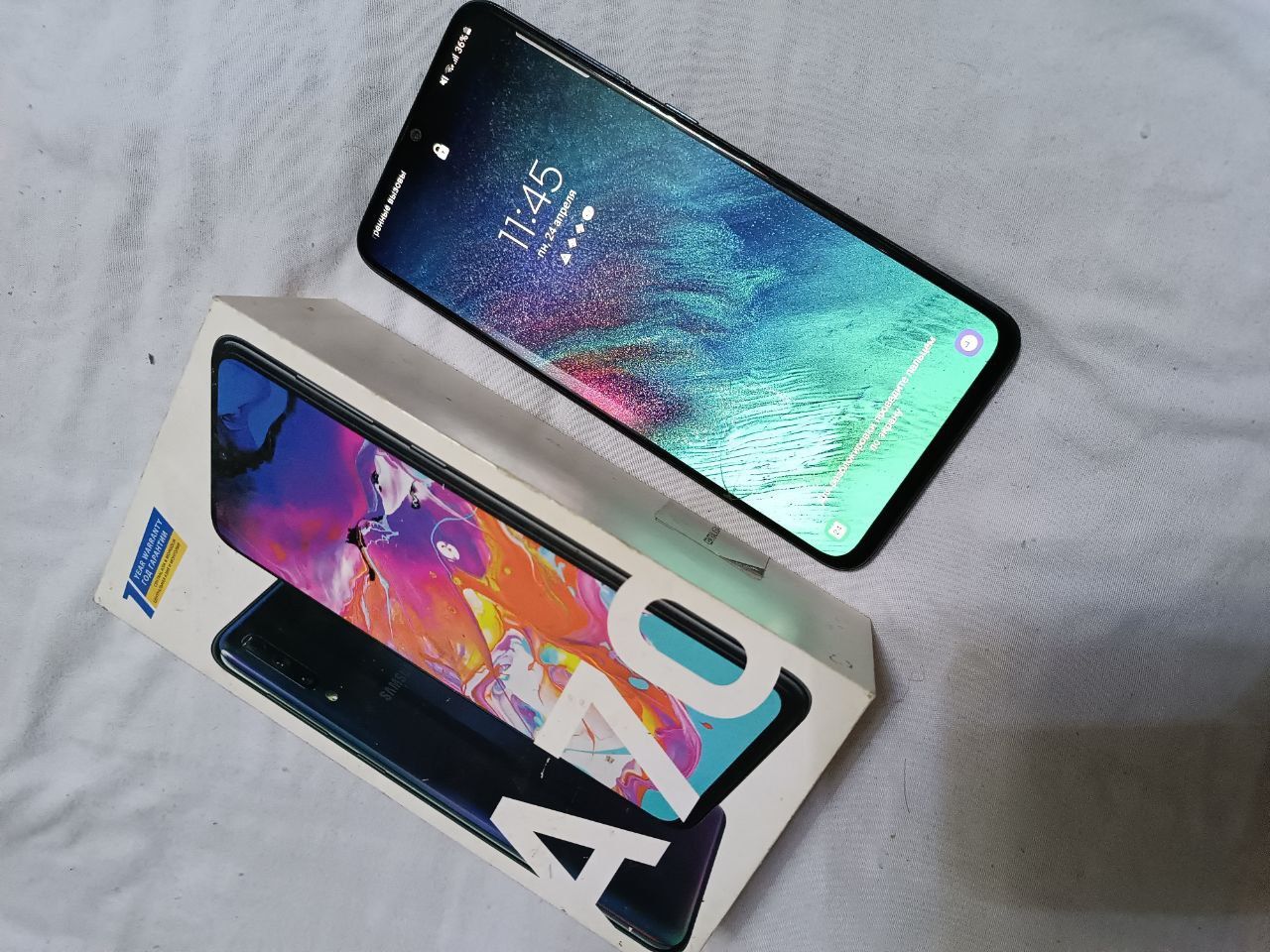 Telefon Samsung A70 srochno sotiladi