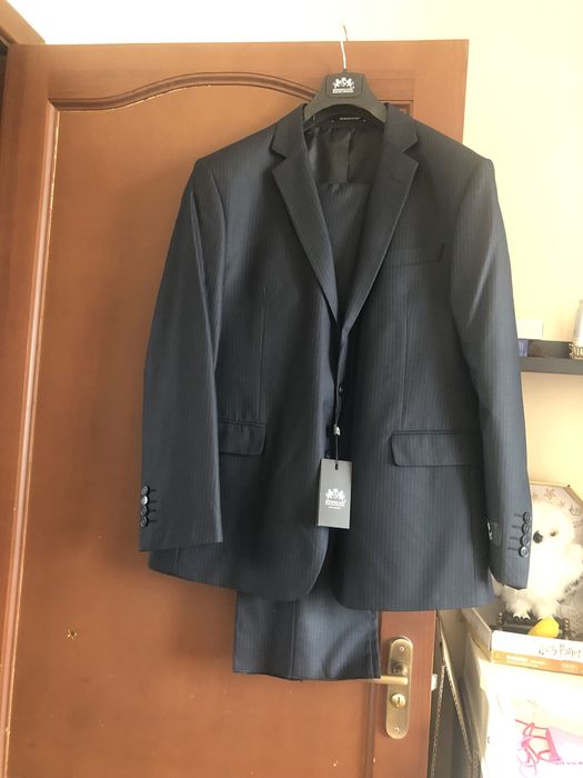 Продам мужской классический костюм