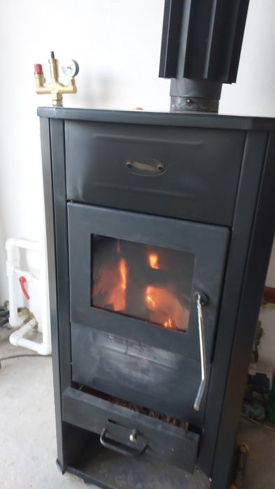 Termosemineu pe lemne, brichete si carbune Fornello