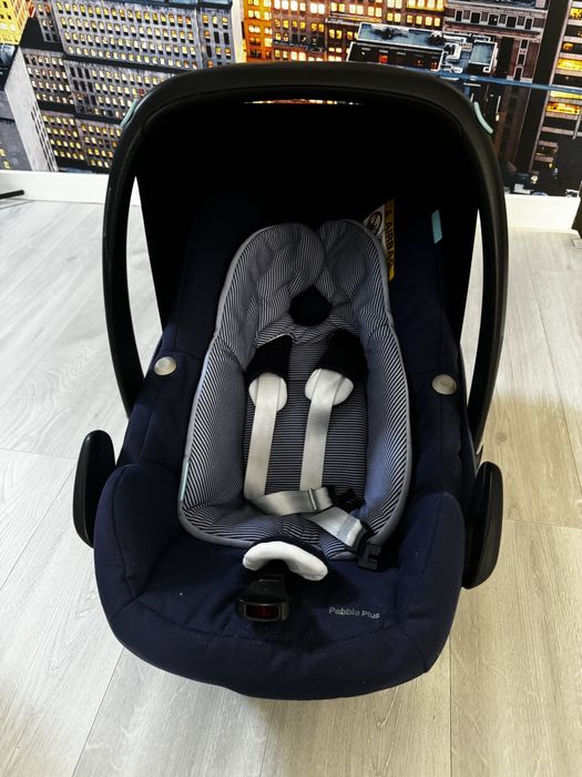 Scoica Maxi Cosi Pebble + baza Isofix