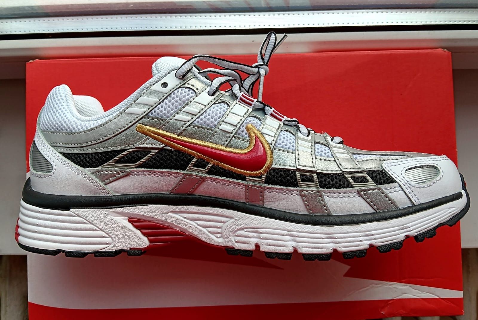 Papuci Nike p-6000