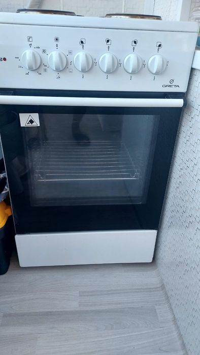 Продаю плиту электрическую