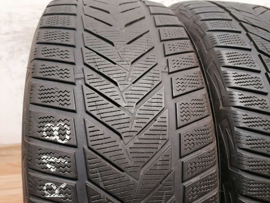 255/45/18 Vredestein / зимни гуми