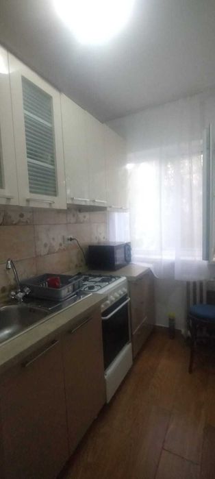 Inchiriez ap. 3 camere Nufarul