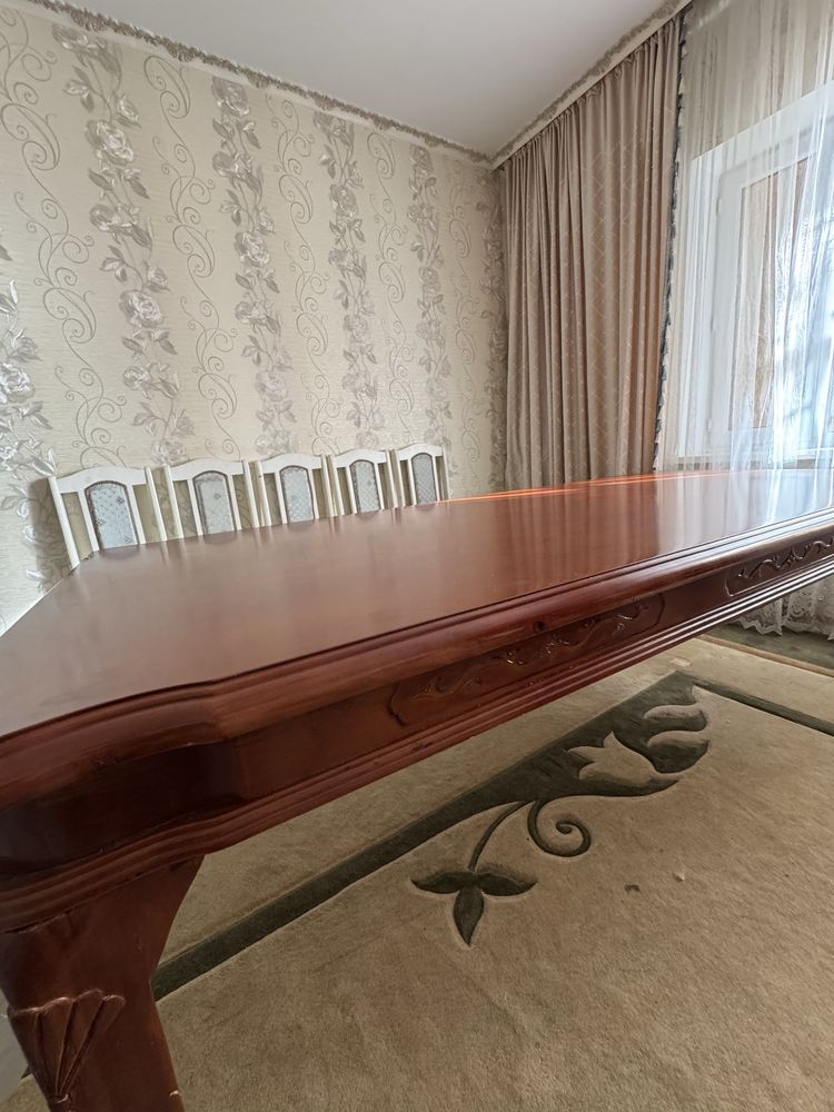 Продам стол 2,35 м