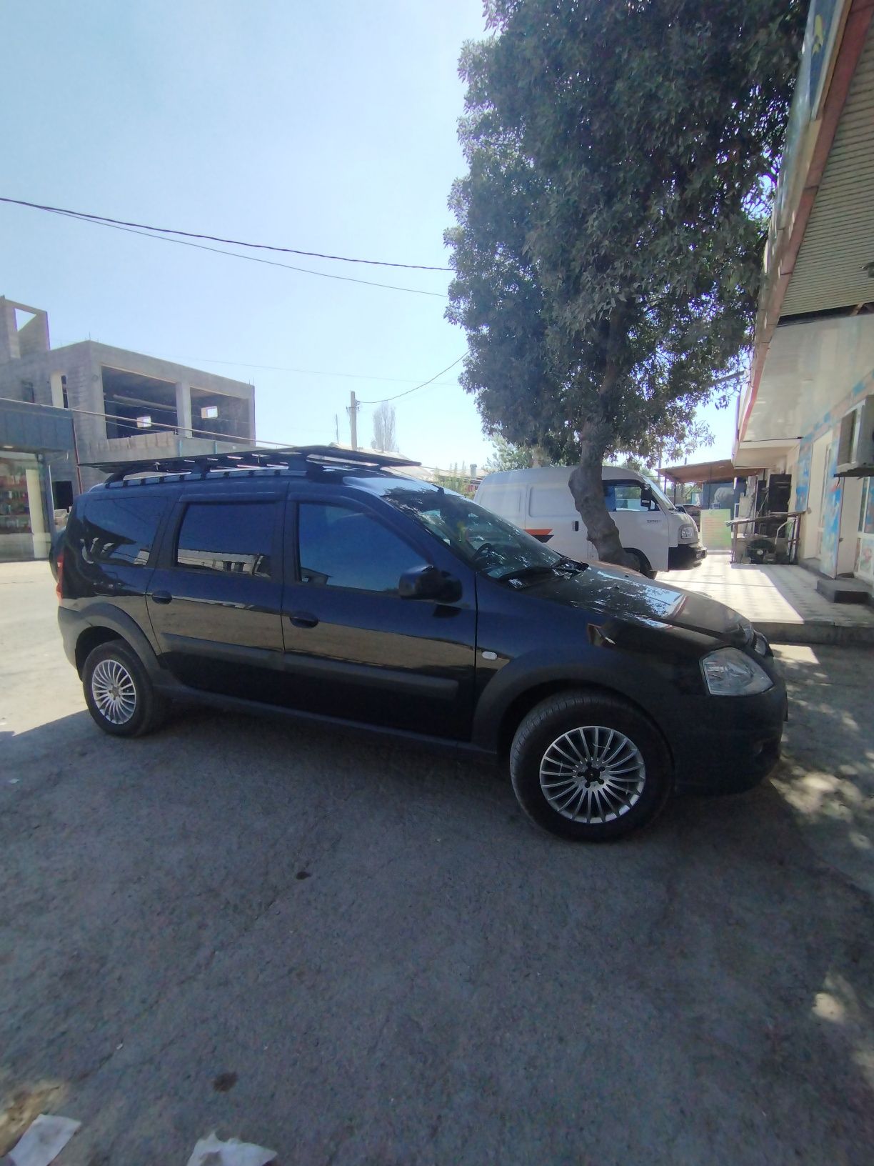 Lada largus sotiladi