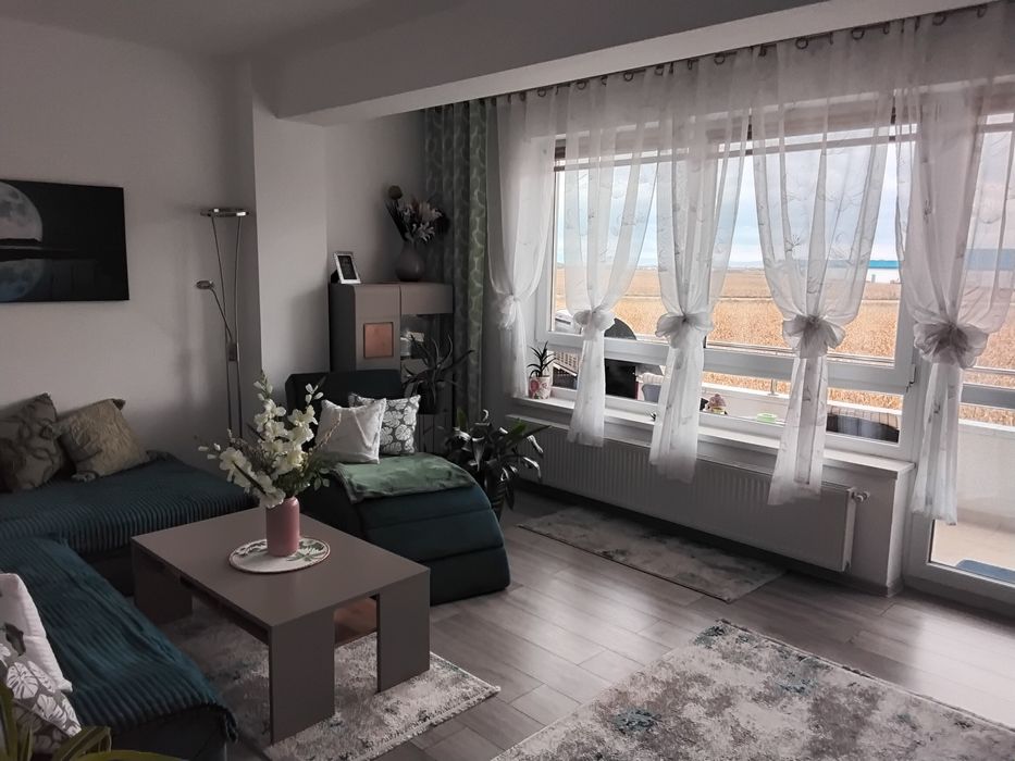 Vând apartament 3camere,81mp,modern pe strada Ghimbavului, Cristian