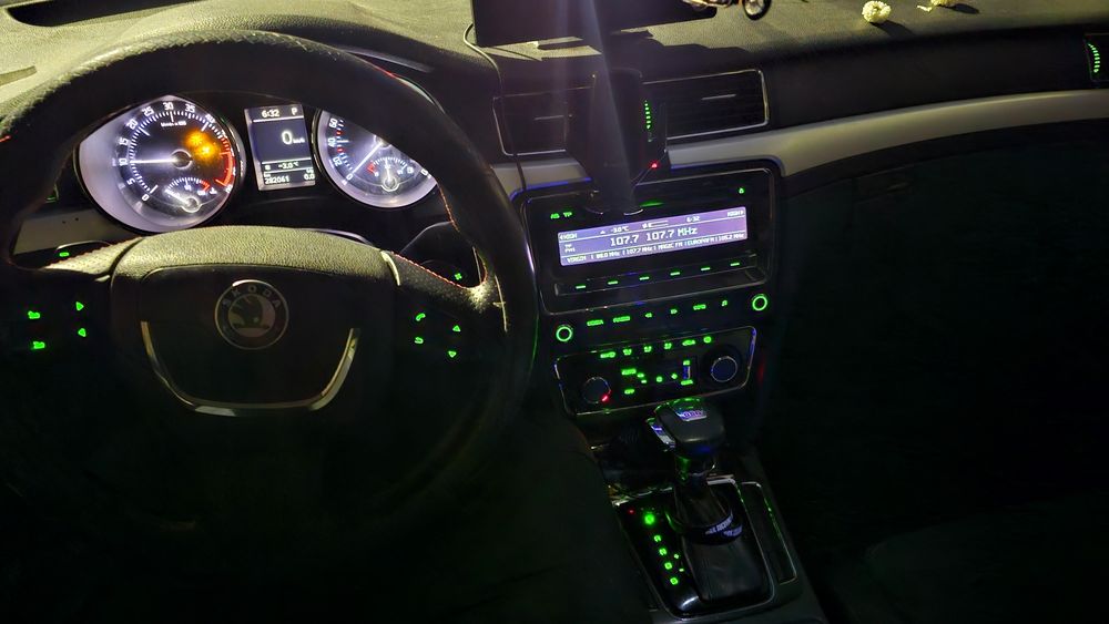 Skoda Superb 2011 2.0 diesel, automata