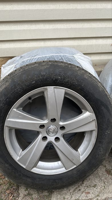 Шины 225/65R17 новые