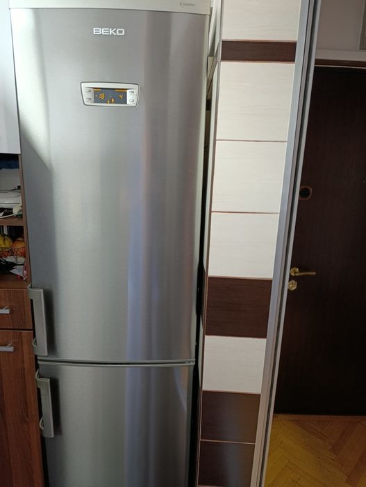 Vând Frigider Beko