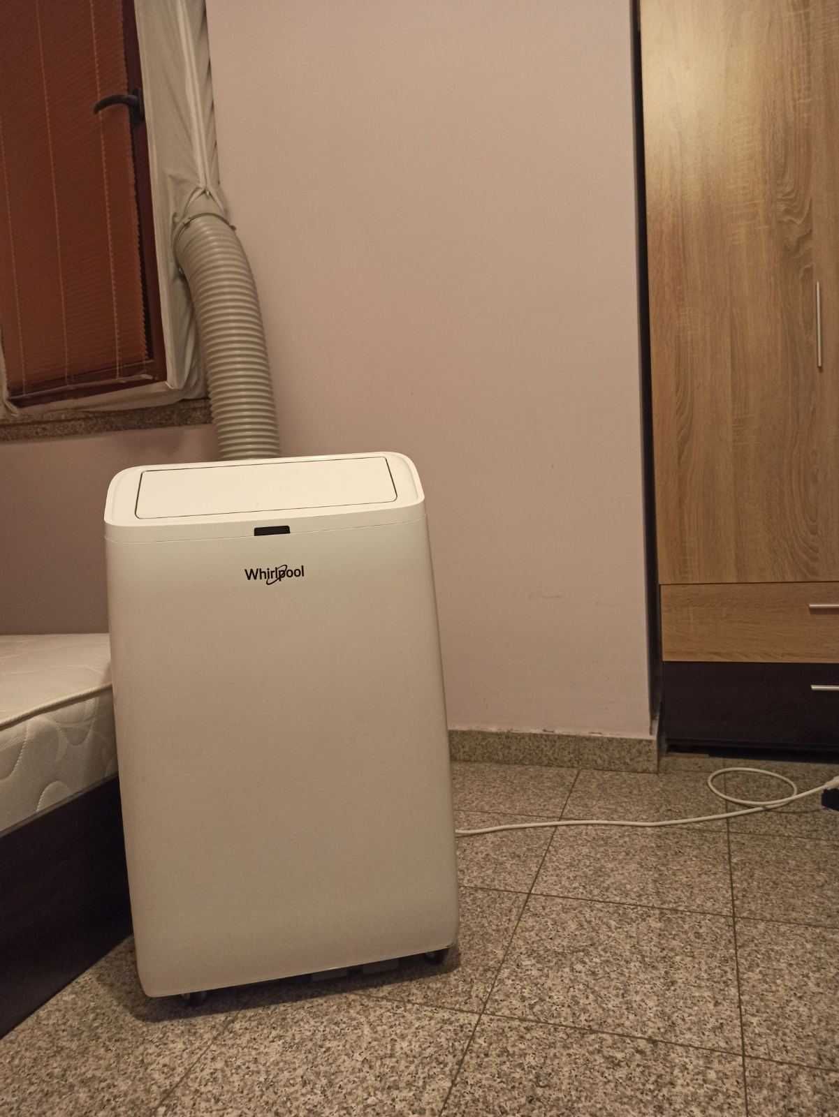 Мобилен климатик Whirlpool