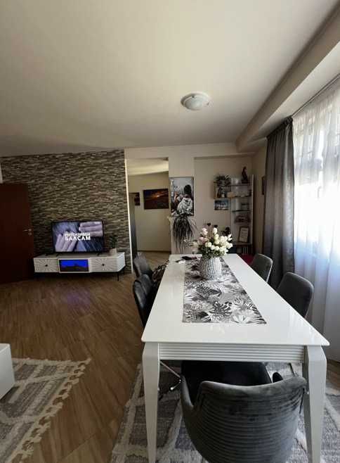 Дава се под наем Тристаен апартамент в София, Дианабад - 98 кв.м за 408 € - Снимка #1