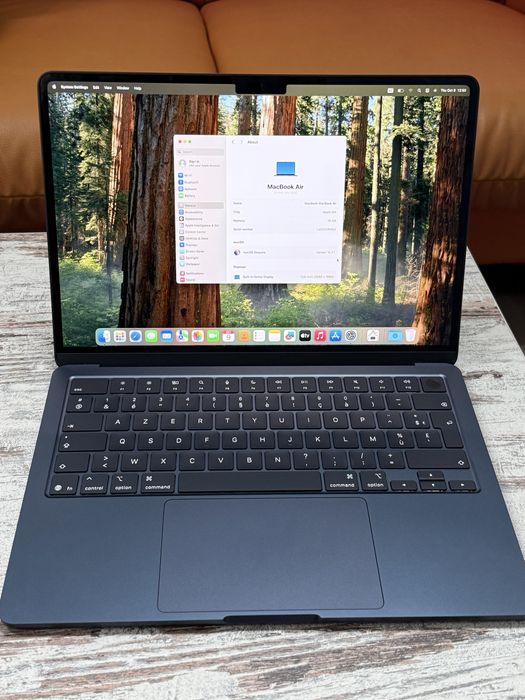 Macbook Air m4 Pret 3650 lei