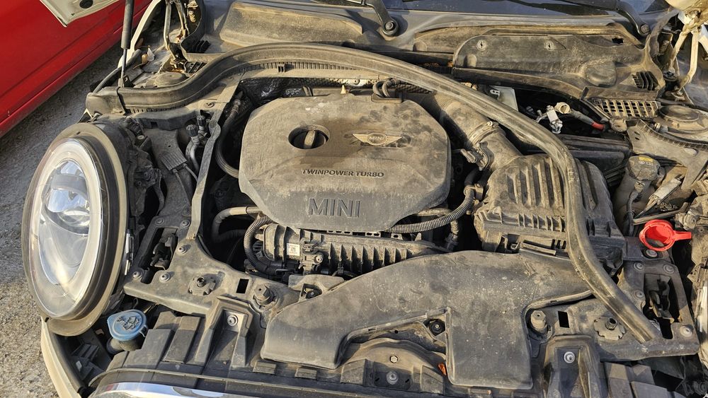 Dezmembrez Mini Cooper 1.5i piese