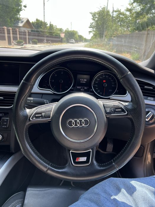 Dezmembrez Audi A5 facelift CGLC culoare LZ7S