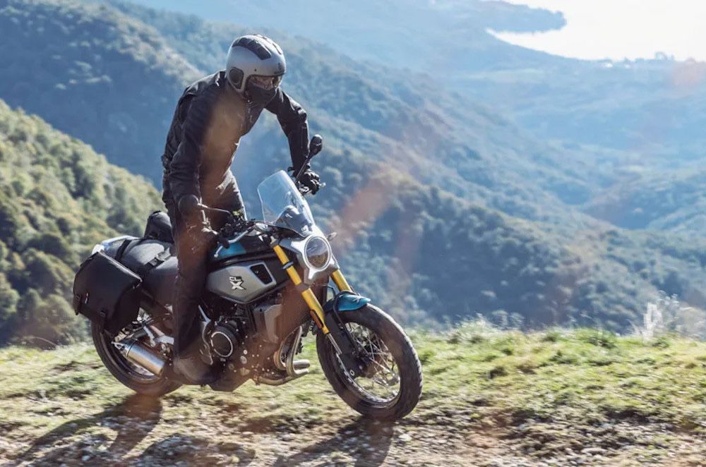 Cfmoto clx 700 adv