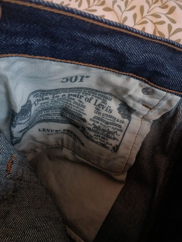 Blugi Levis Strauss