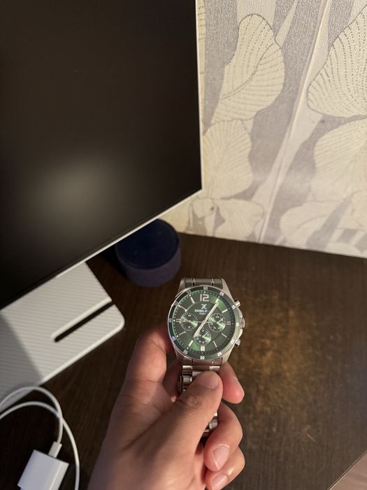 Часы наручные новый