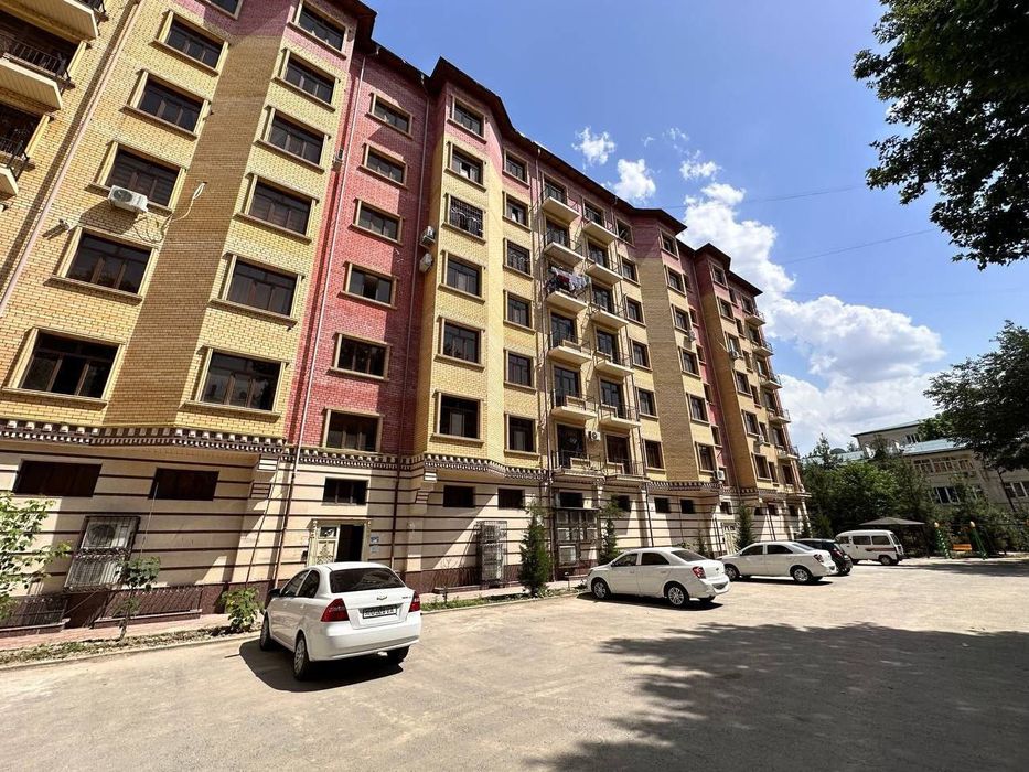 Срочно продаётся 2х-комнатная квартира коробка