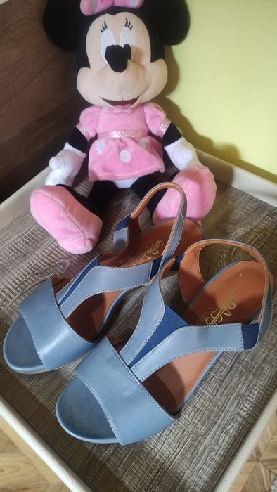 Sandale din piele NOI nr 36