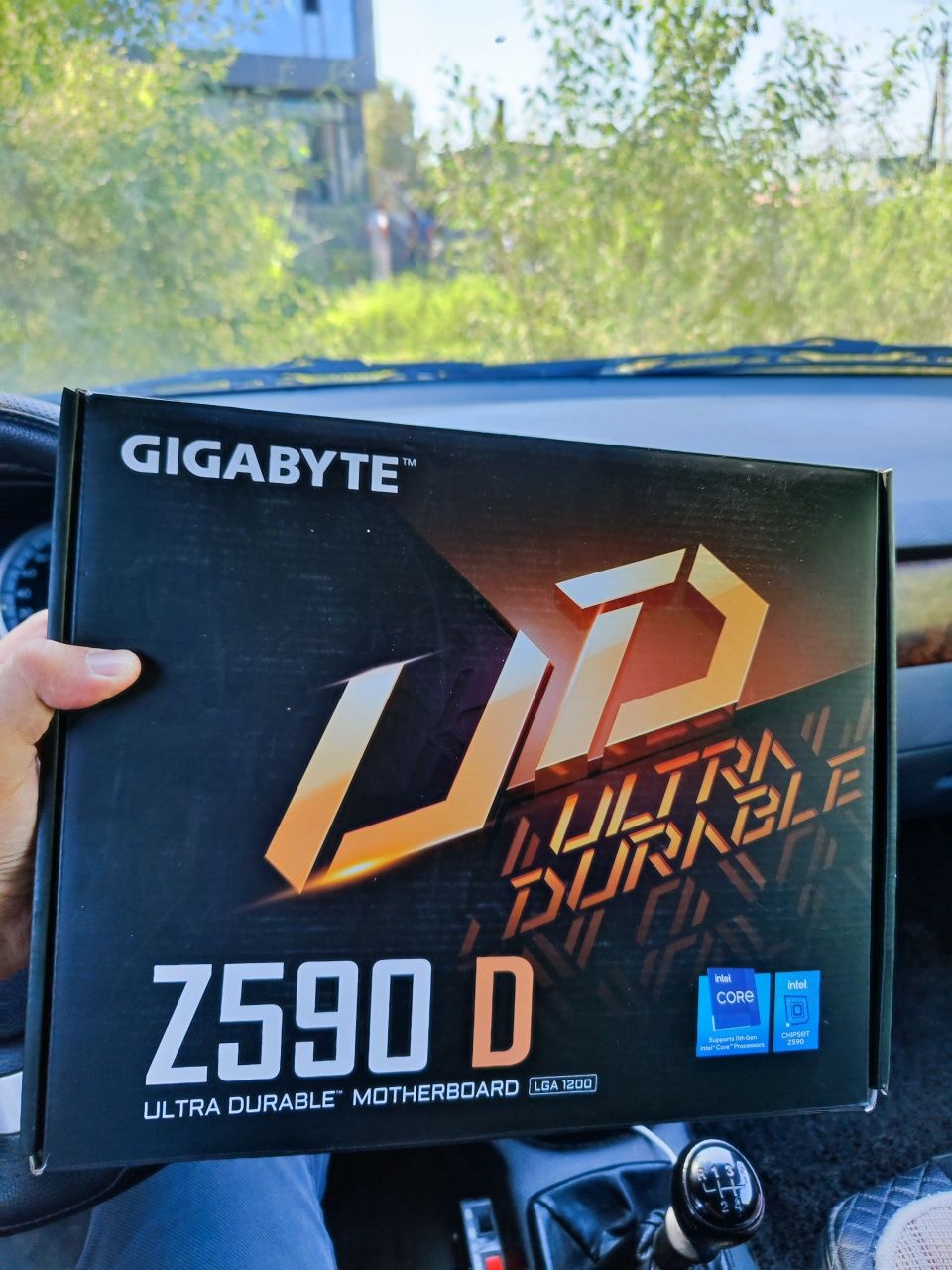 Gigabyte Z590D holati ideal