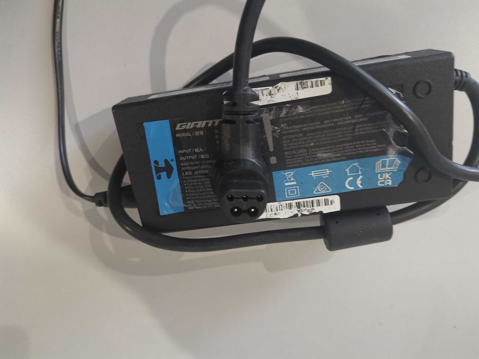 GIANT SMART CHARGER зарядно за части