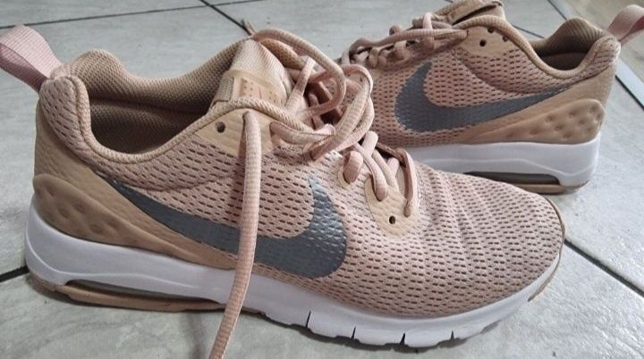 Nike Motion Lw дамски маратонки номер 38.5