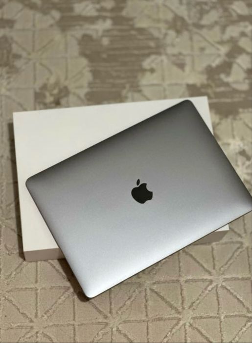 Macbook Air 13 серый 256 гб