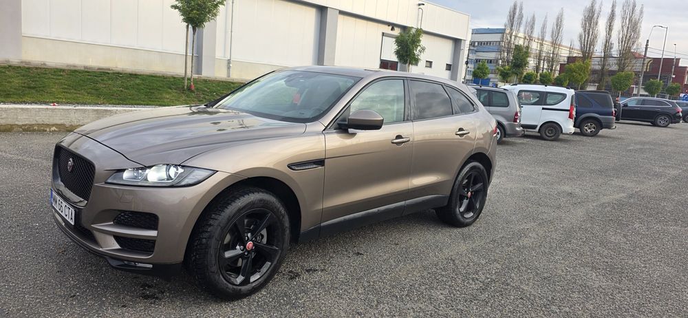 Jaguar f pace black edition