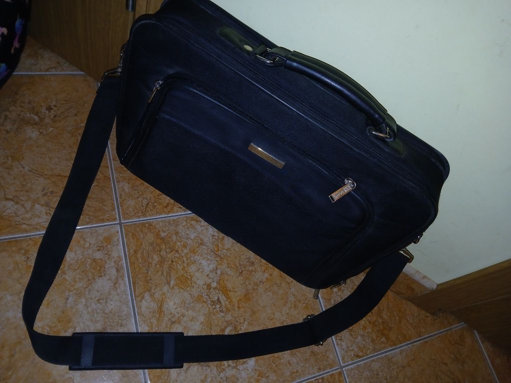Geantă laptop Base XX.
