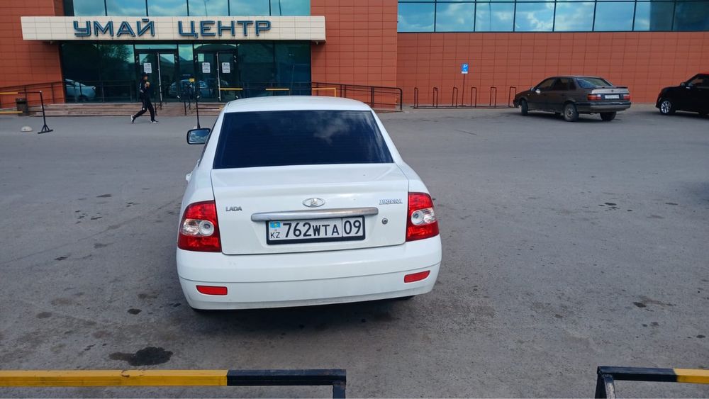 Продаются Приора в отл состоянии.Не битый .2012 г