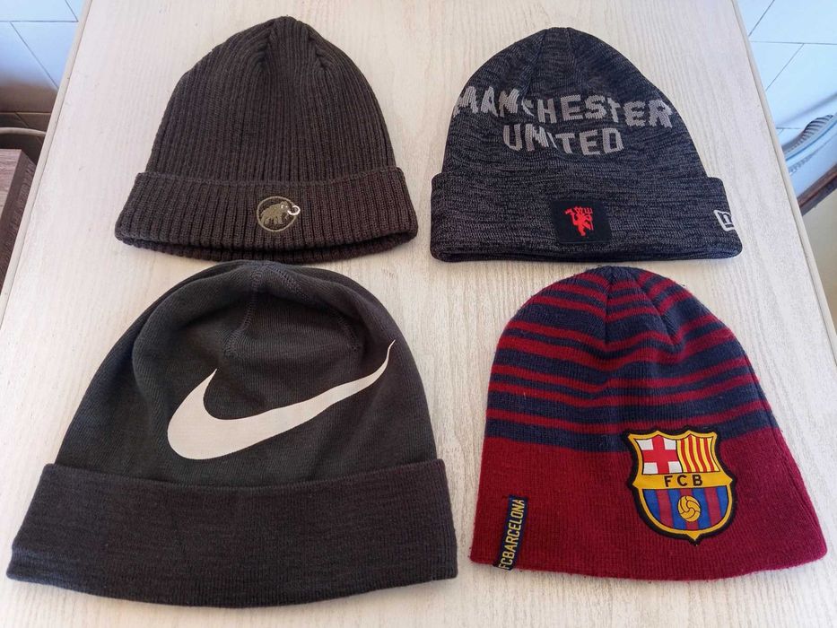 Manchester United , Jack Wolfskin , Mammut , Nike , Barcelona шапки