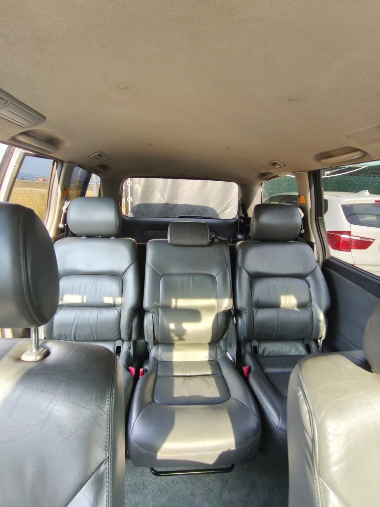 Toyota Previa 2.0 D-4D 2006 год. нов внос