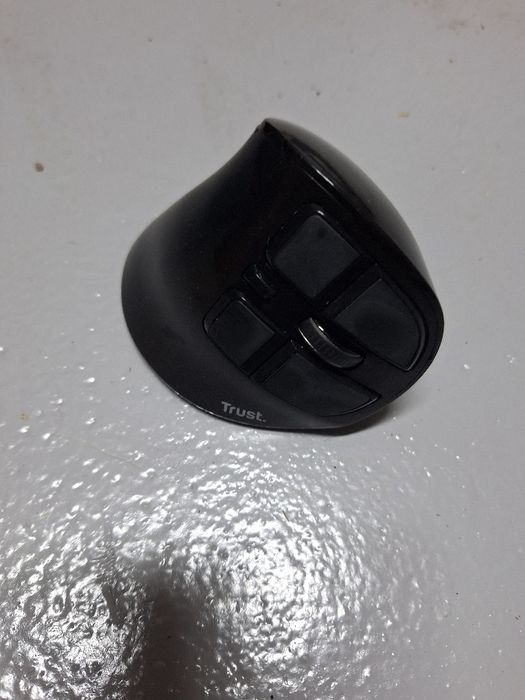 Mouse wireless Trust Voxx,ergonomic   reincarcabil, vertical, Bluetoot
